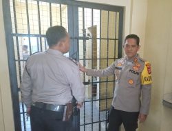 Kapolres AKBP Teguh Priyo Wasono Sidak Ruang Tahanan Polsek Abiansemal